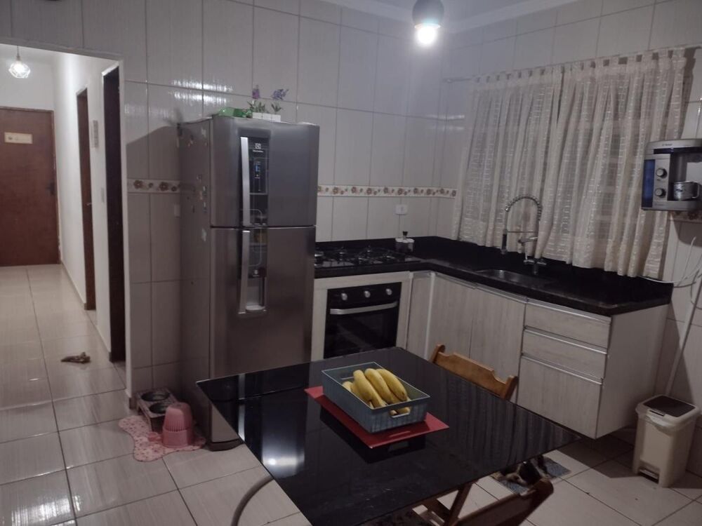 Casa à venda com 2 quartos, 120m² - Foto 2