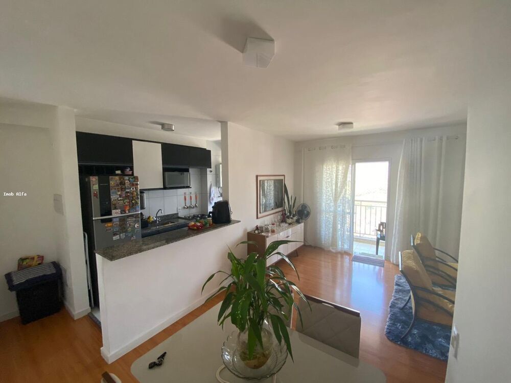Apartamento à venda com 3 quartos, 69m² - Foto 1