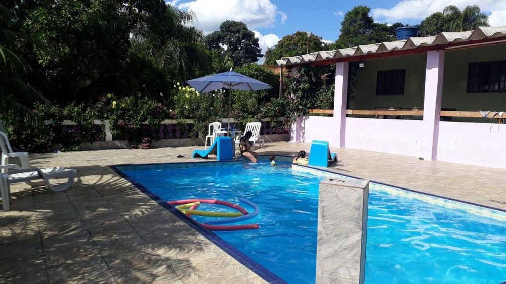 Chácara à venda com 4 quartos, 1500m² - Foto 2