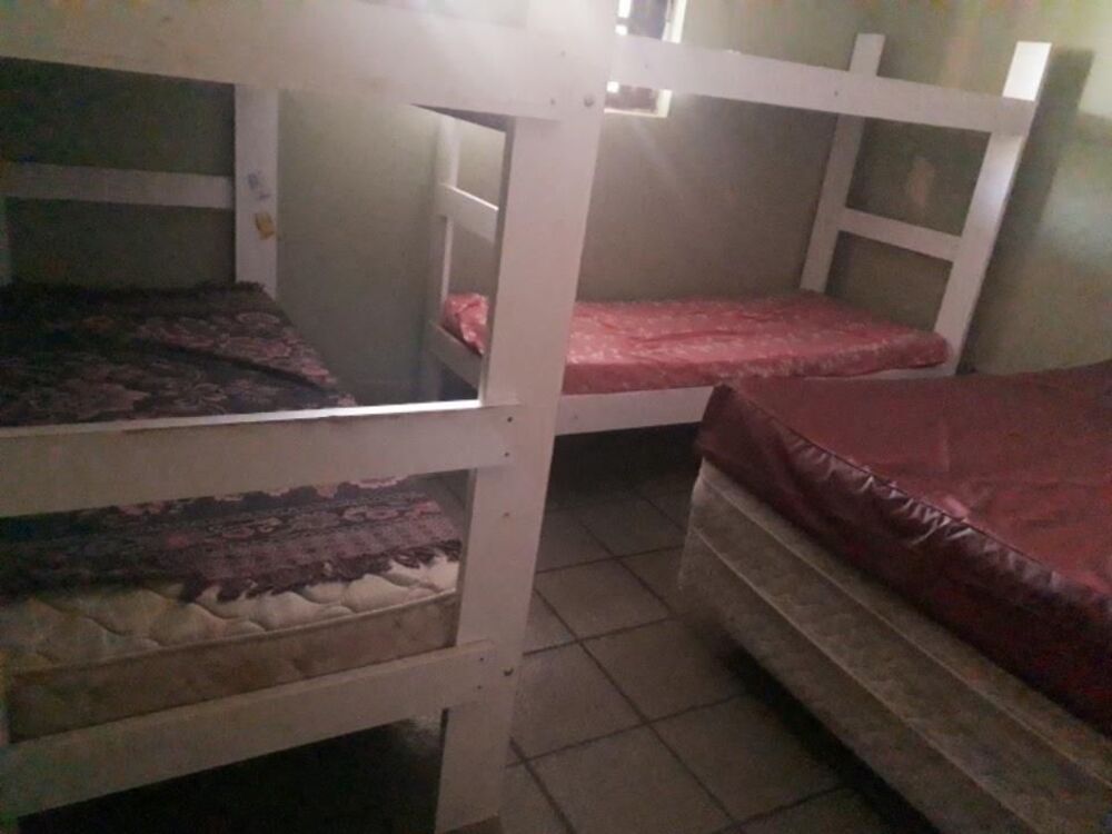 Chácara à venda com 4 quartos, 1500m² - Foto 8