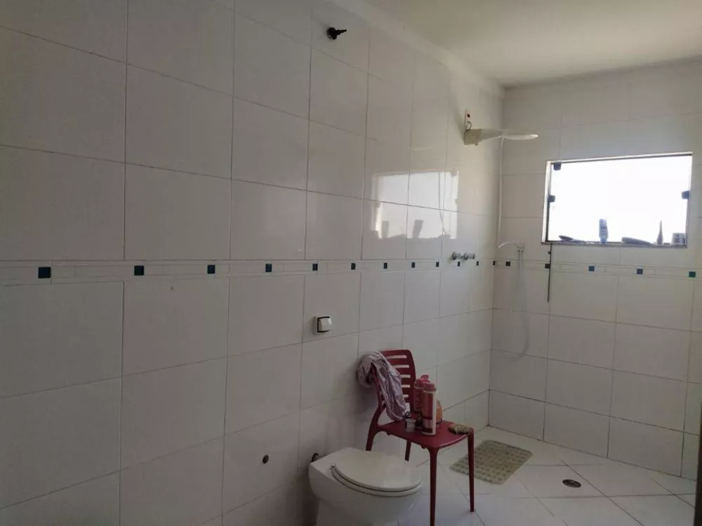 Casa à venda com 4 quartos, 248m² - Foto 3