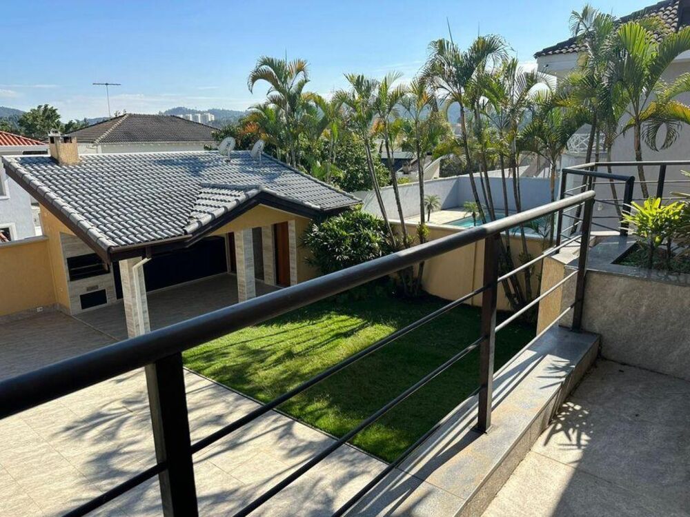 Casa de Condomínio para alugar com 4 quartos, 620m² - Foto 4