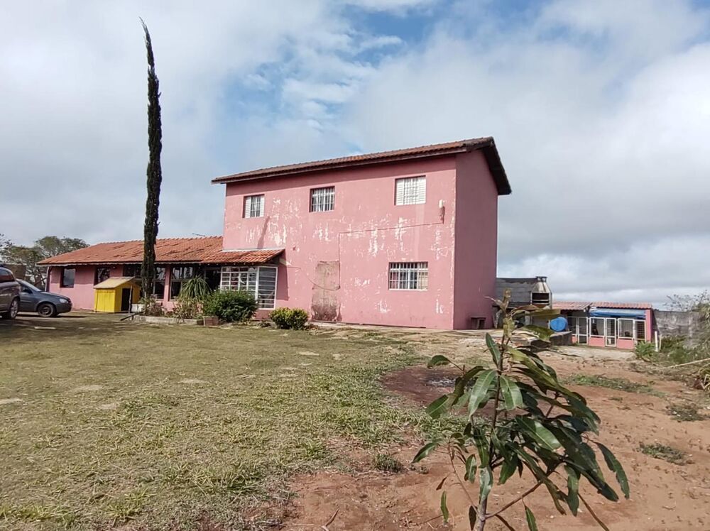 Chácara, 5 quartos, 3000 m² - Foto 1