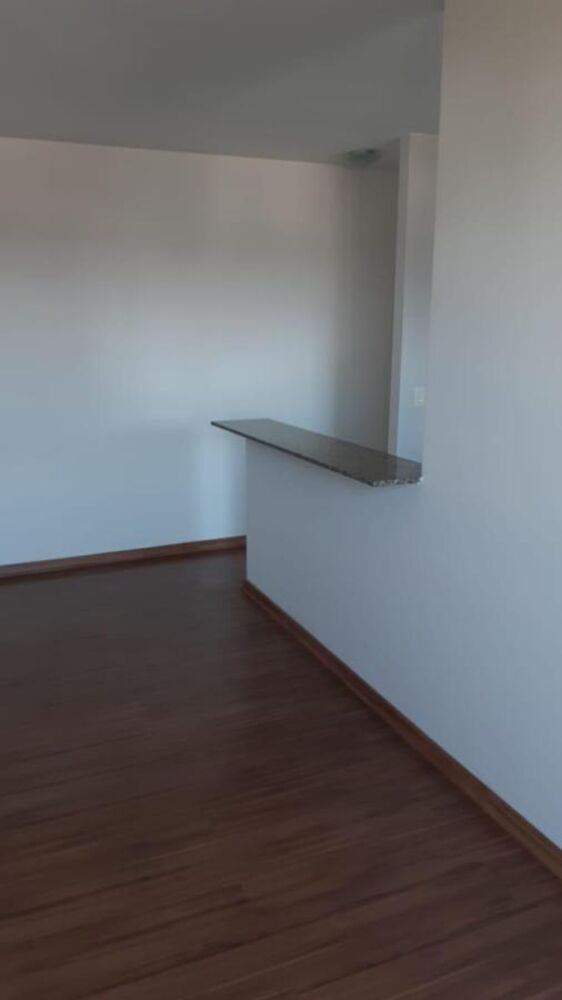 Apartamento à venda com 2 quartos, 57m² - Foto 4