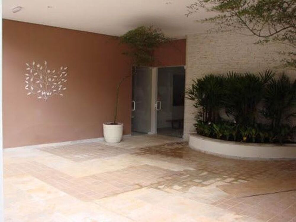 Apartamento à venda com 3 quartos, 80m² - Foto 2
