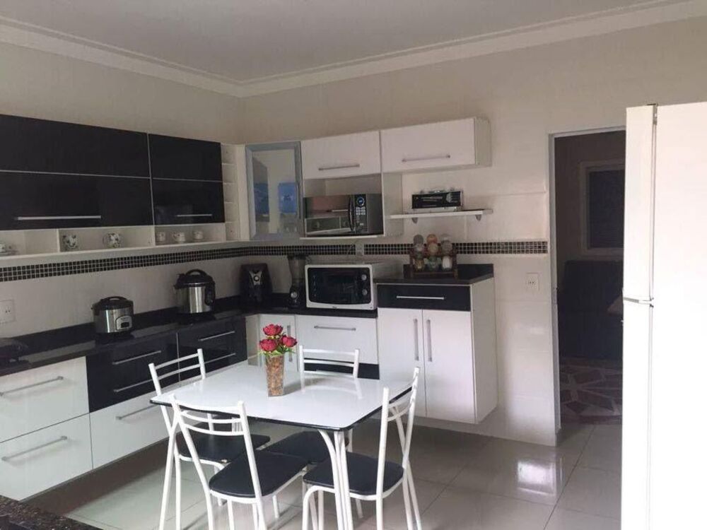 Casa à venda com 2 quartos, 175m² - Foto 3
