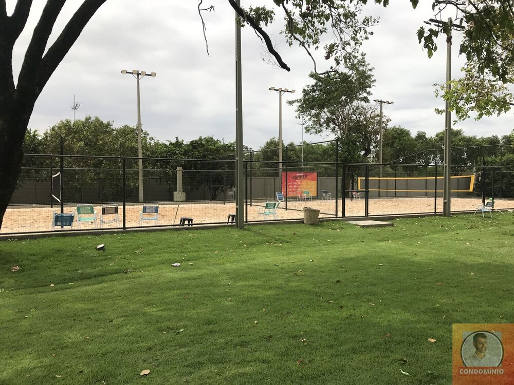 Casa de Condomínio à venda com 4 quartos, 340m² - Foto 2