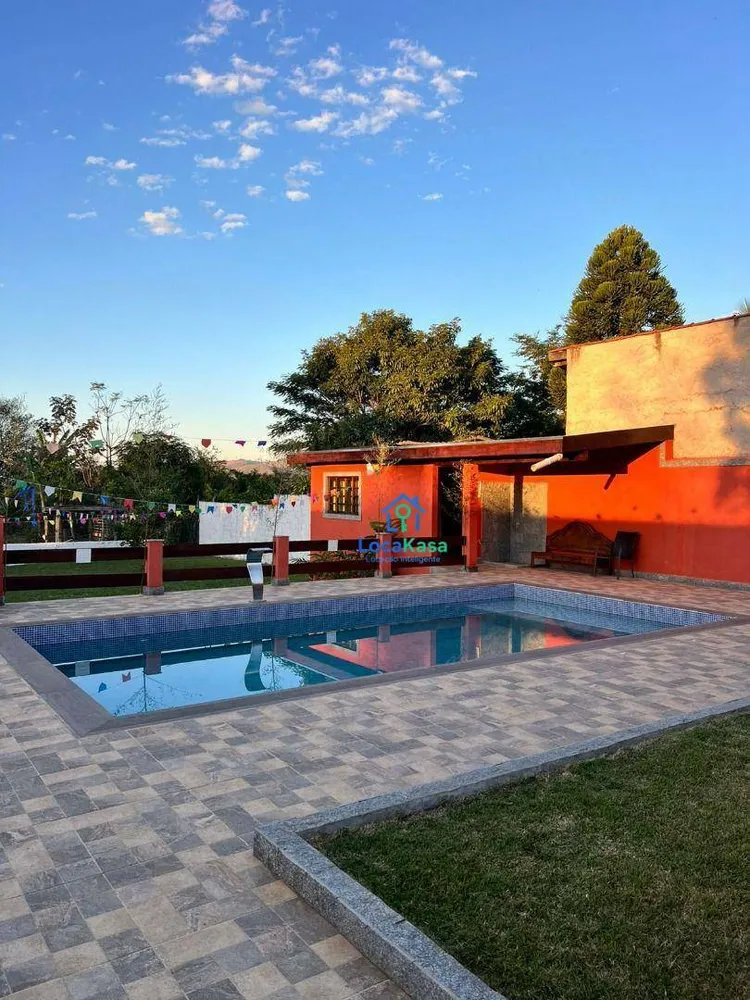 Chácara, 4 quartos, 2500 m² - Foto 2