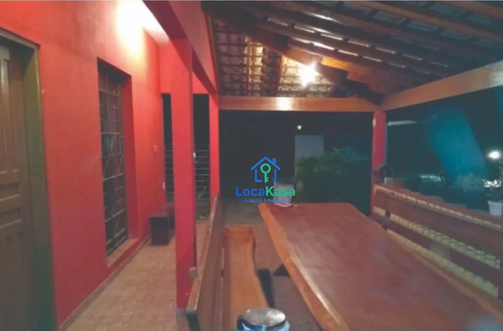 Chácara, 3 quartos, 1600 m² - Foto 1