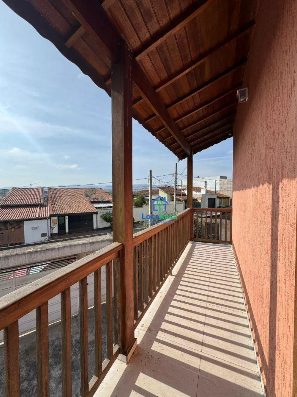 Sobrado, 3 quartos, 259 m² - Foto 1