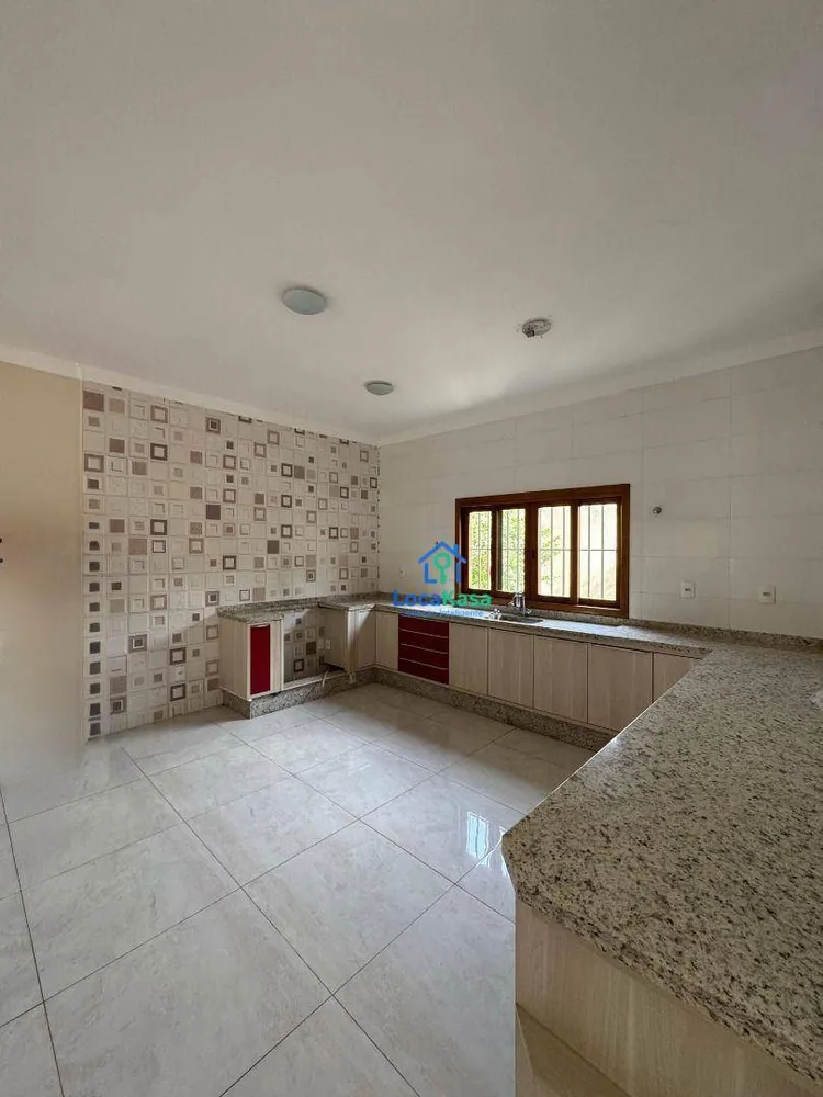 Sobrado, 3 quartos, 259 m² - Foto 3