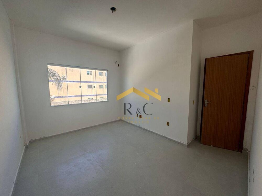 Apartamento à venda com 2 quartos, 67m² - Foto 2