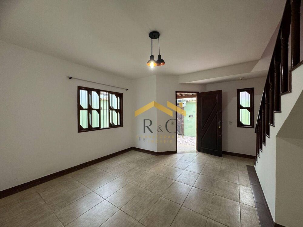 Casa, 3 quartos, 131 m² - Foto 1