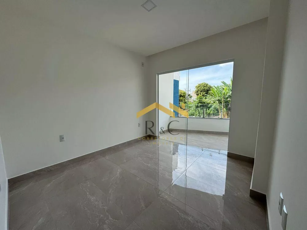 Casa, 4 quartos, 180 m² - Foto 1