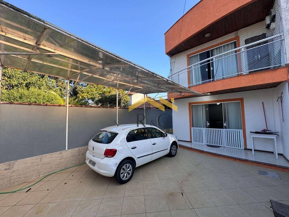 Casa, 4 quartos, 135 m² - Foto 1