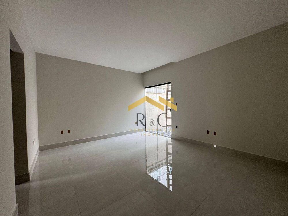 Casa à venda com 3 quartos, 175m² - Foto 2