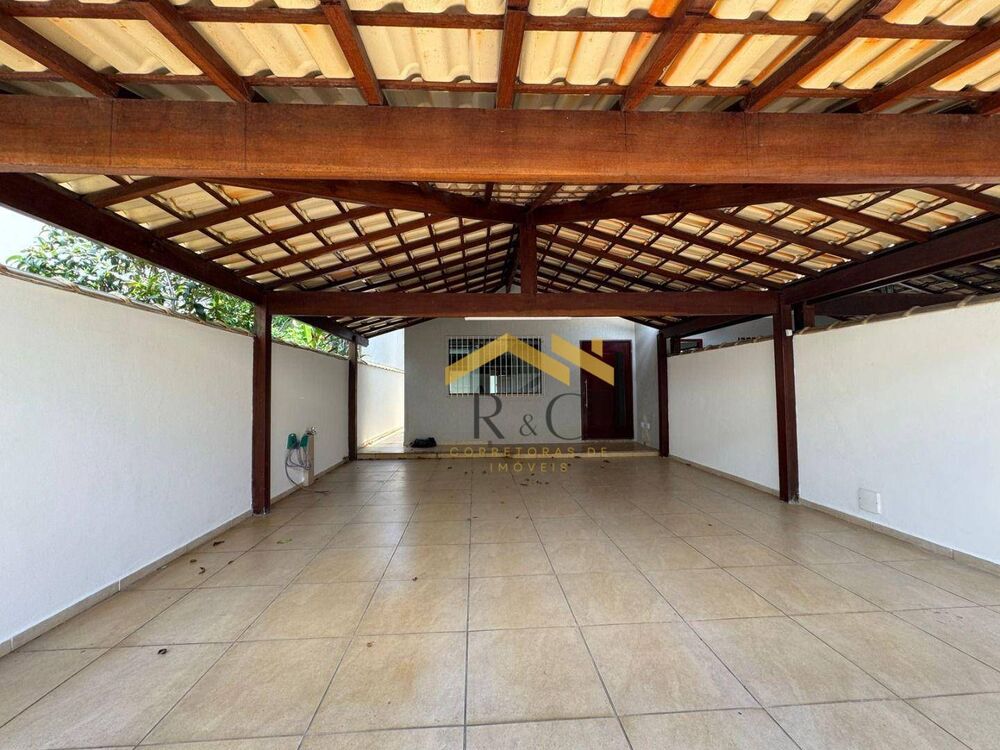 Casa, 3 quartos, 180 m² - Foto 1
