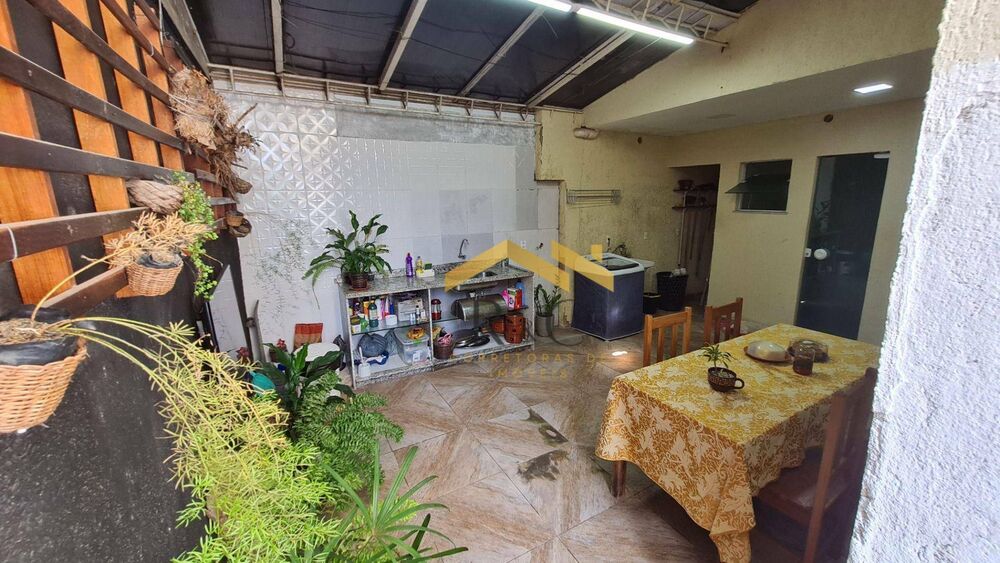 Casa à venda com 2 quartos, 150m² - Foto 7