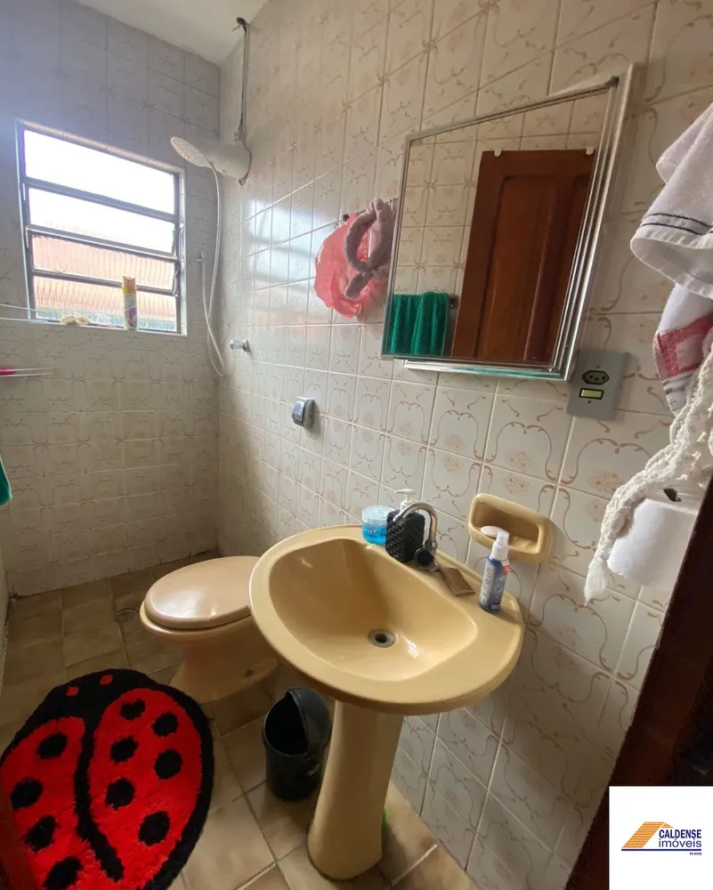 Casa, 4 quartos, 240 m² - Foto 1