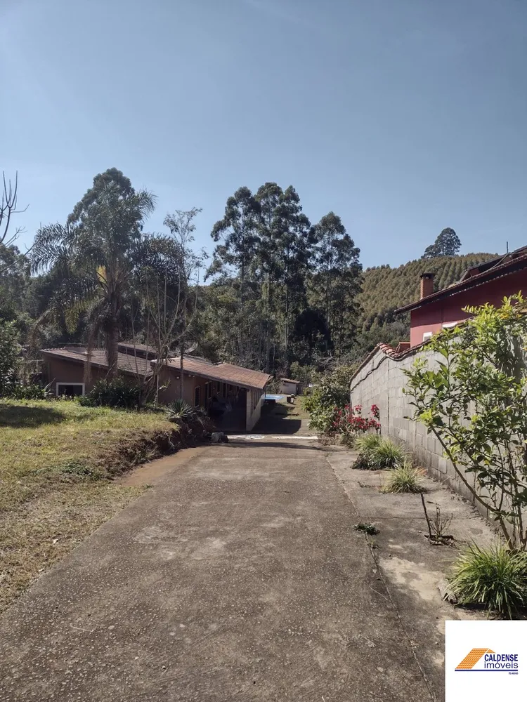 Chácara, 3 quartos, 2857 m² - Foto 2