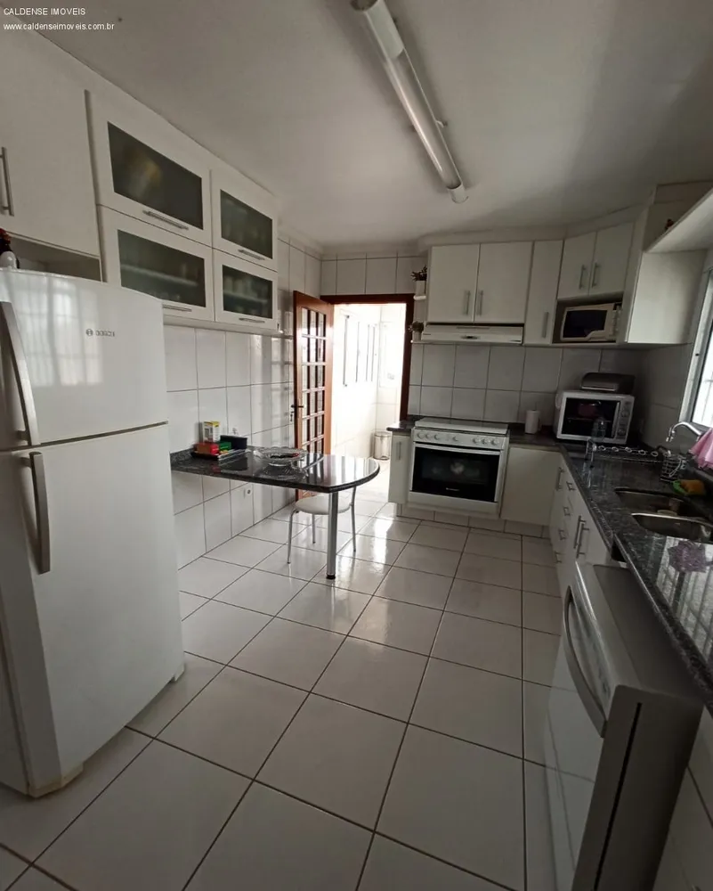 Casa, 5 quartos - Foto 2