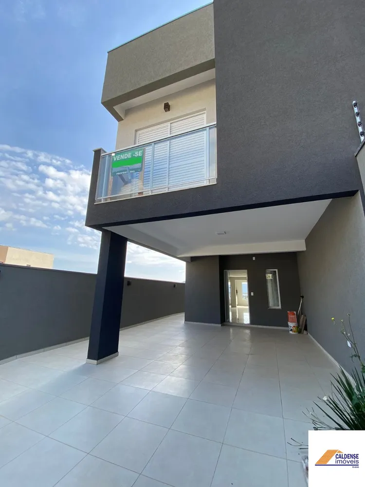 Casa, 3 quartos, 143 m² - Foto 1