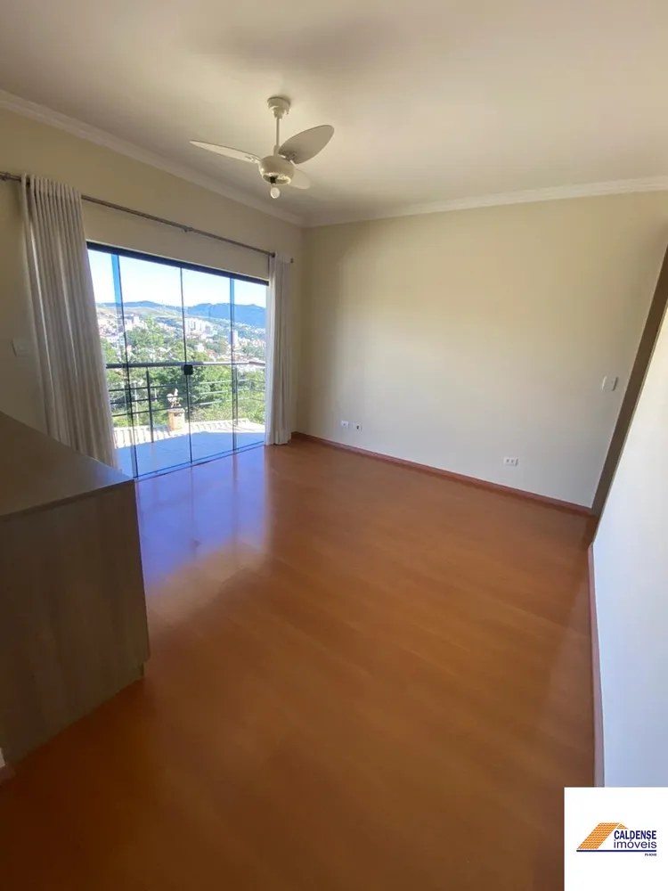 Casa, 4 quartos, 430 m² - Foto 1