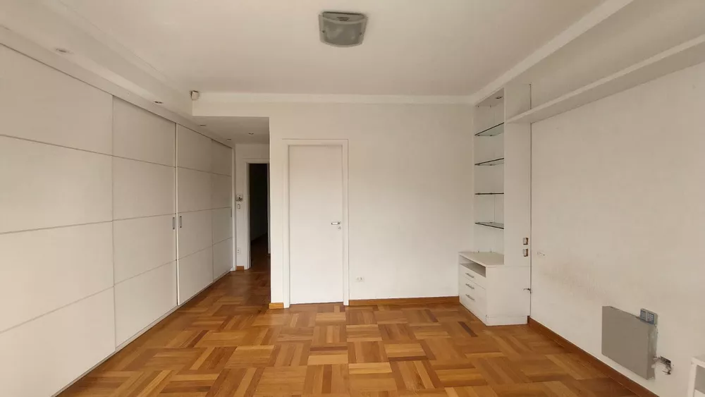 Casa à venda com 3 quartos, 274m² - Foto 7