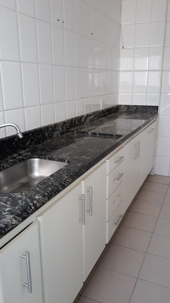 Apartamento à venda com 2 quartos, 60m² - Foto 2