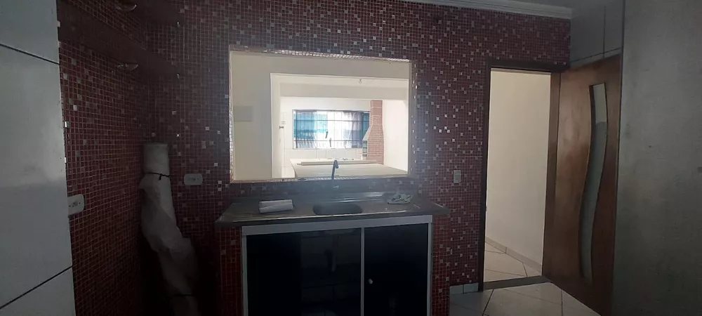 Casa à venda e aluguel com 4 quartos, 250m² - Foto 2