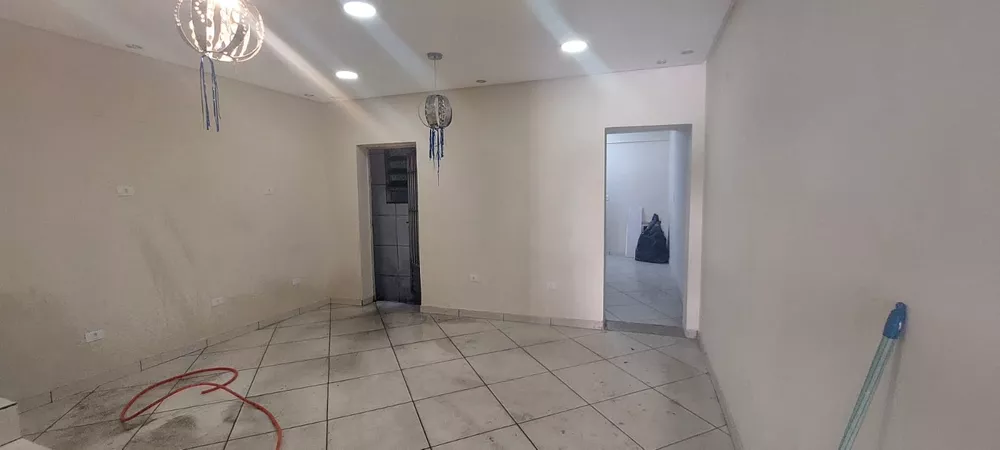 Casa à venda e aluguel com 4 quartos, 250m² - Foto 8