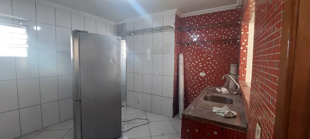 Casa à venda e aluguel com 4 quartos, 250m² - Foto 1