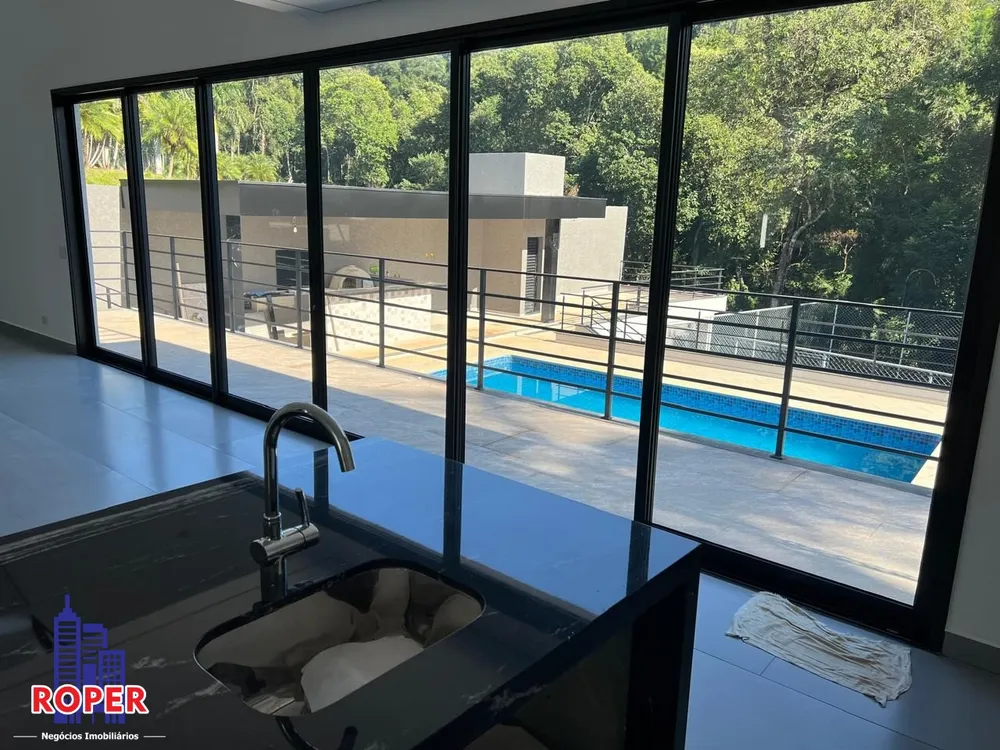Chácara, 3 quartos, 1458 m² - Foto 1