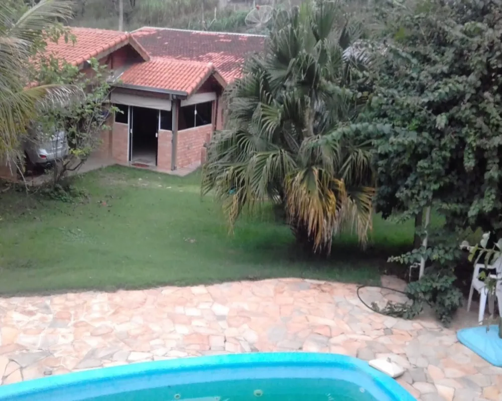 Chácara, 3 quartos, 1800 m² - Foto 1