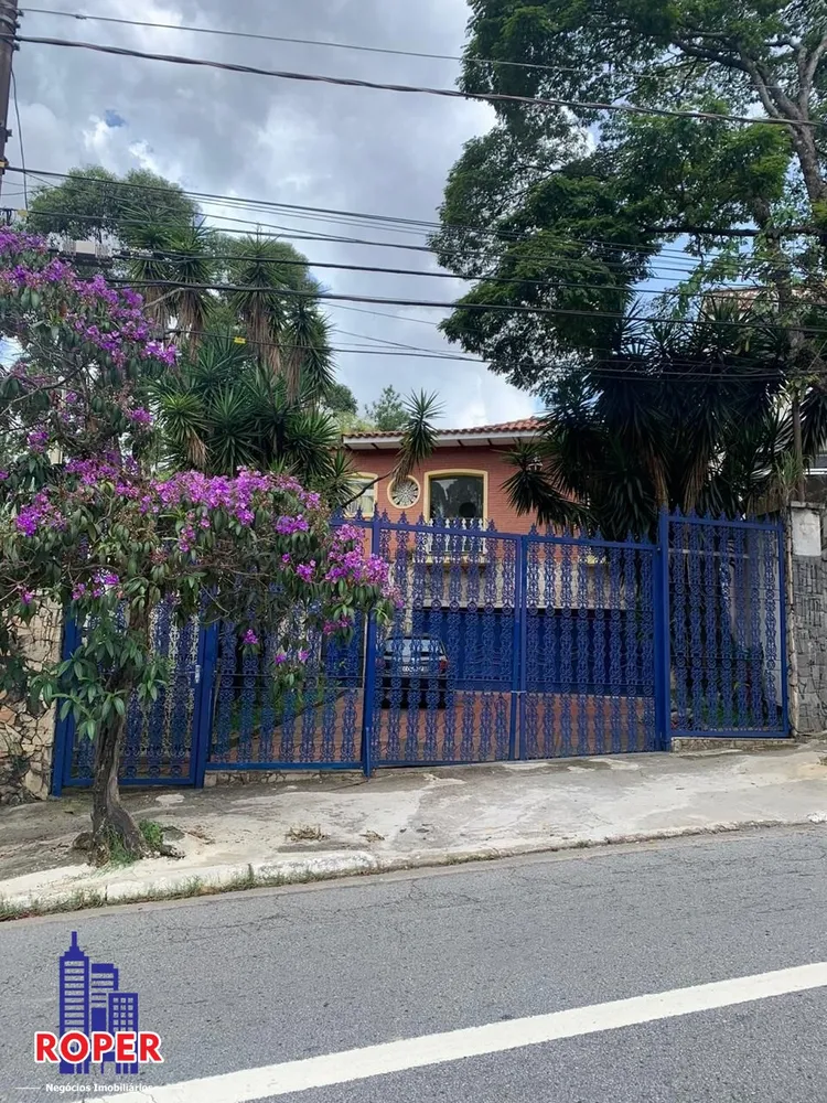 Casa, 3 quartos, 1927 m² - Foto 1