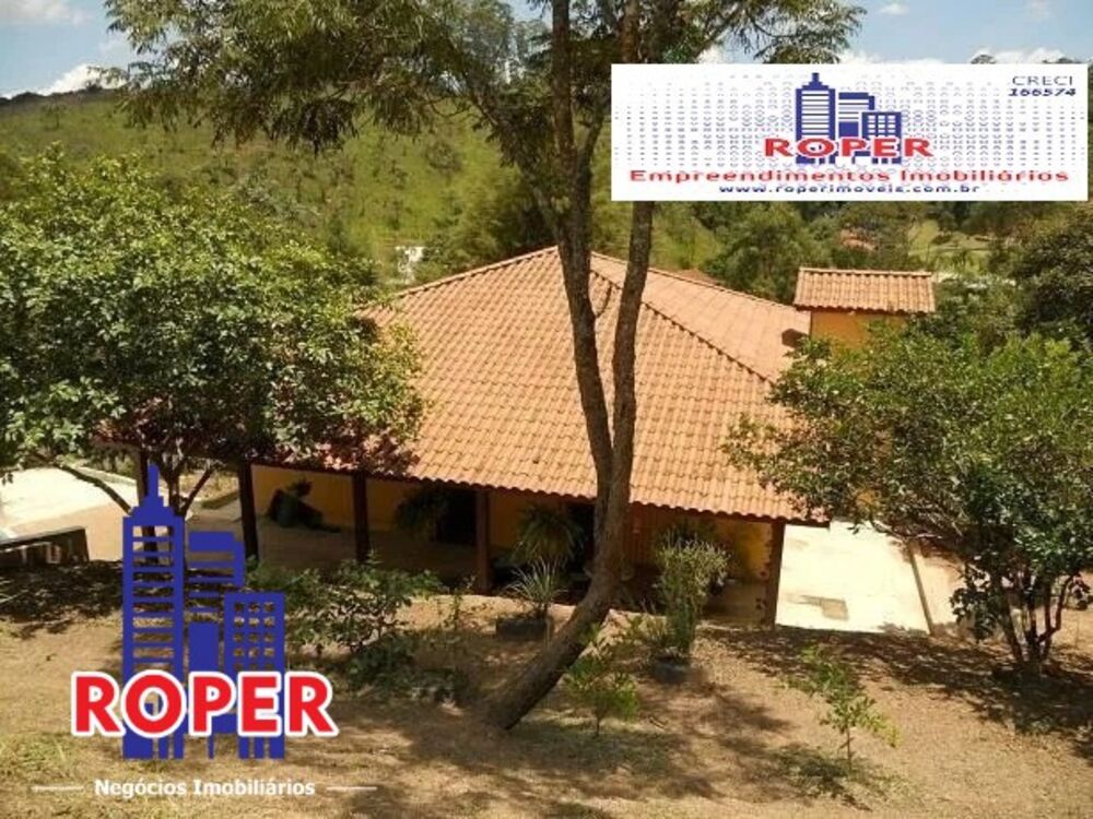 Chácara à venda com 3 quartos, 2640m² - Foto 1