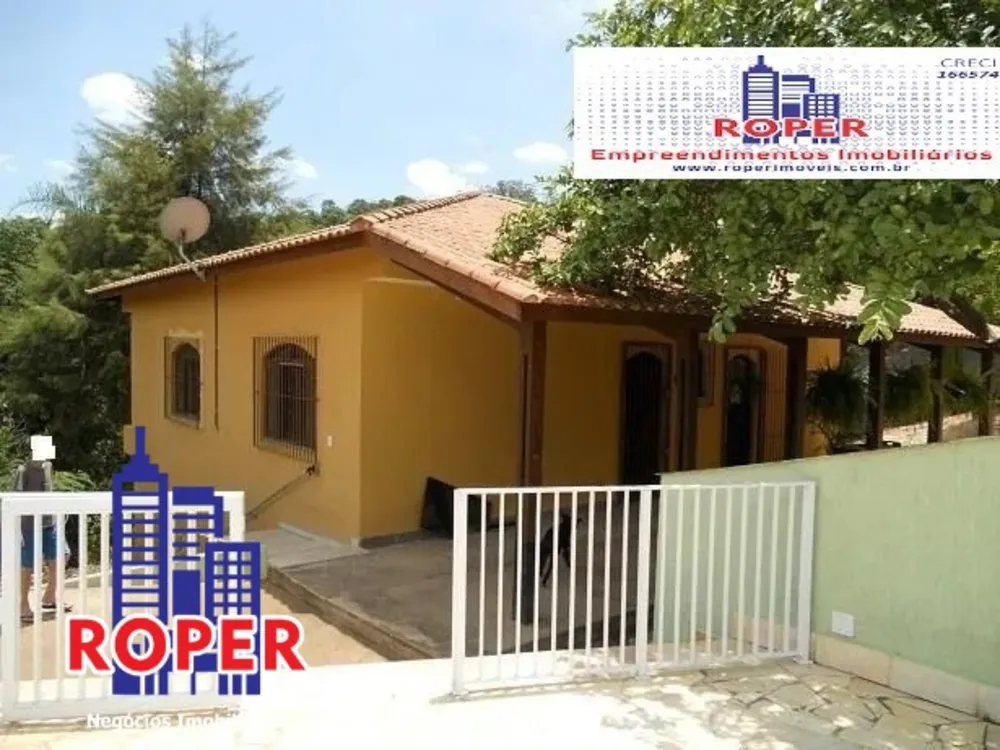 Chácara, 3 quartos, 2640 m² - Foto 1