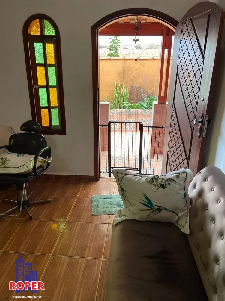 Casa, 5 quartos, 269 m² - Foto 1