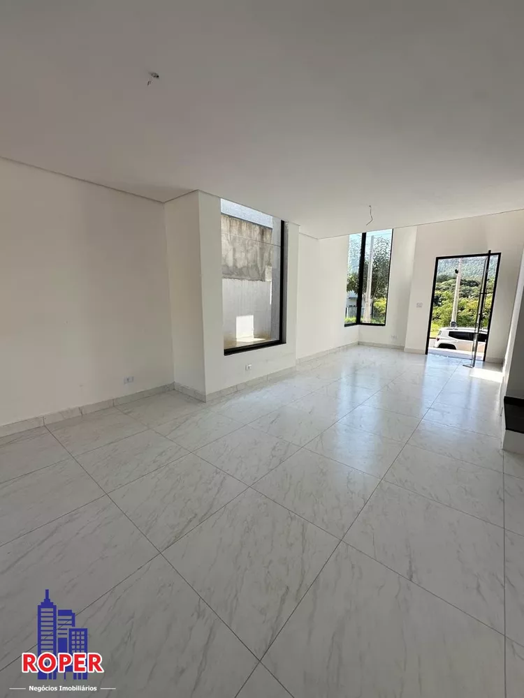 Casa à venda com 3 quartos, 360m² - Foto 10