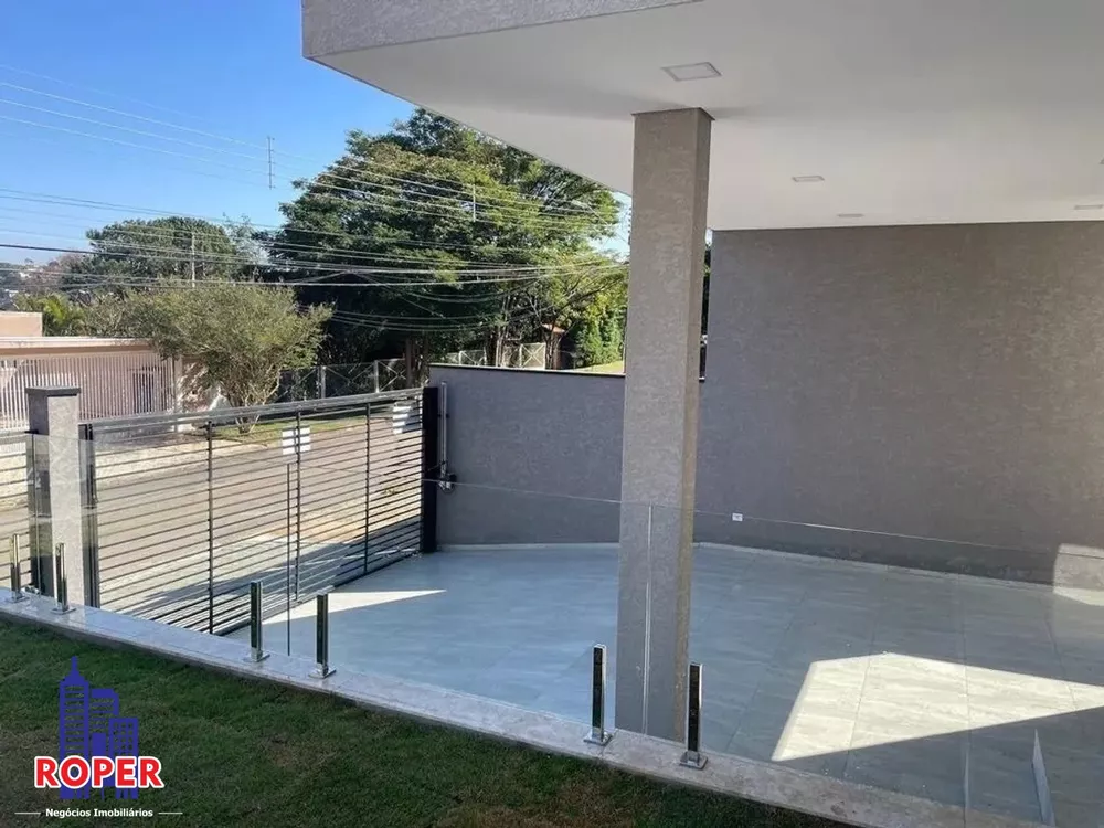 Casa à venda com 3 quartos, 220m² - Foto 4