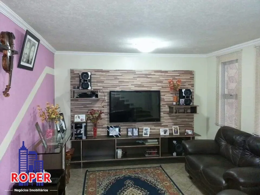 Casa, 3 quartos, 226 m² - Foto 2