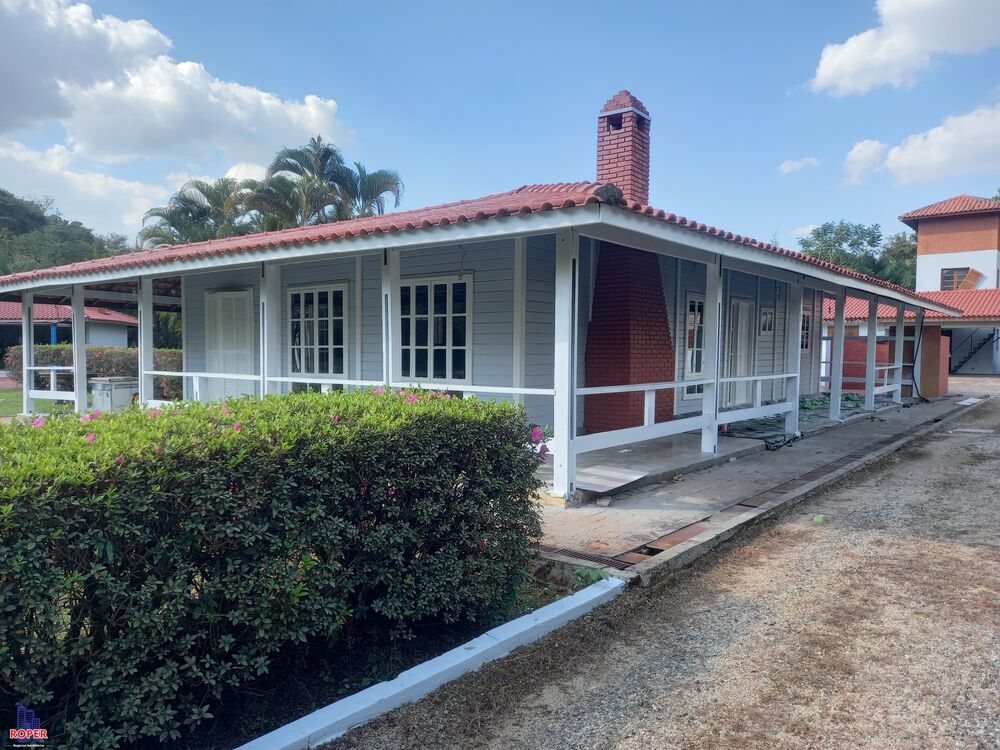 Chácara à venda com 6 quartos, 3000m² - Foto 1
