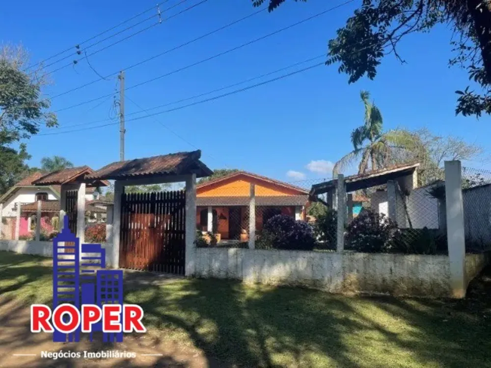 Chácara, 3 quartos, 2762 m² - Foto 1