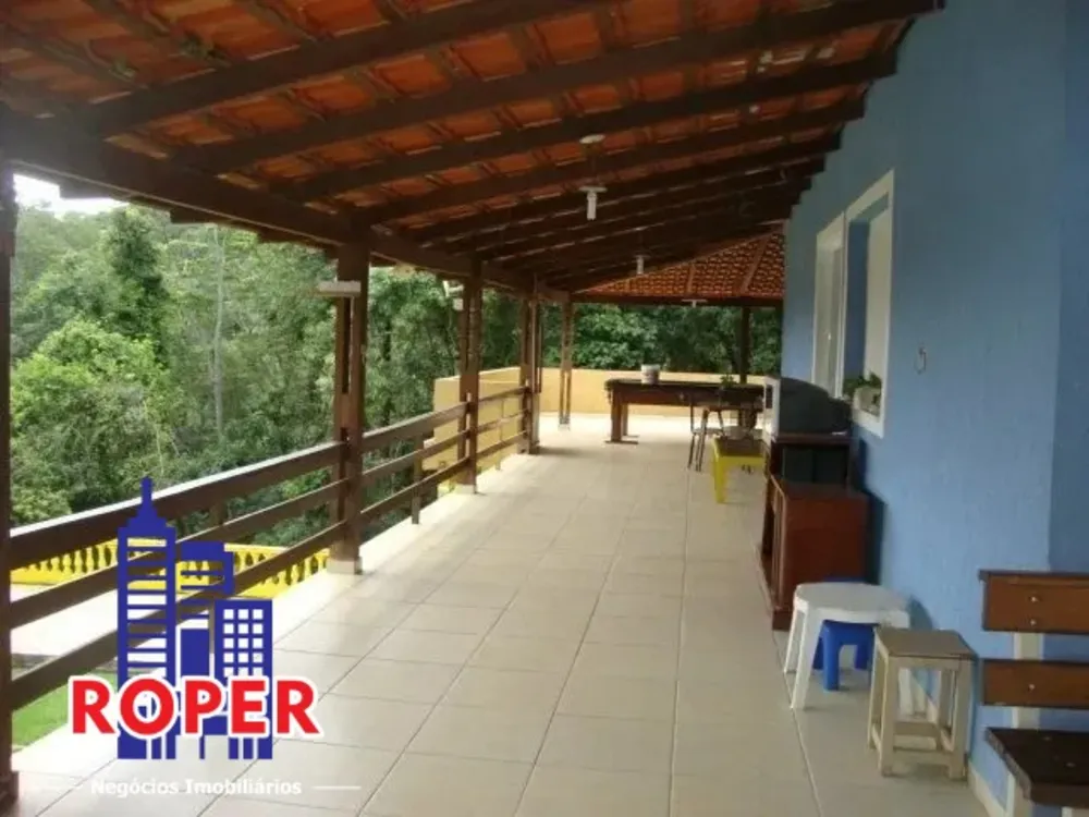 Chácara, 3 quartos, 2500 m² - Foto 1