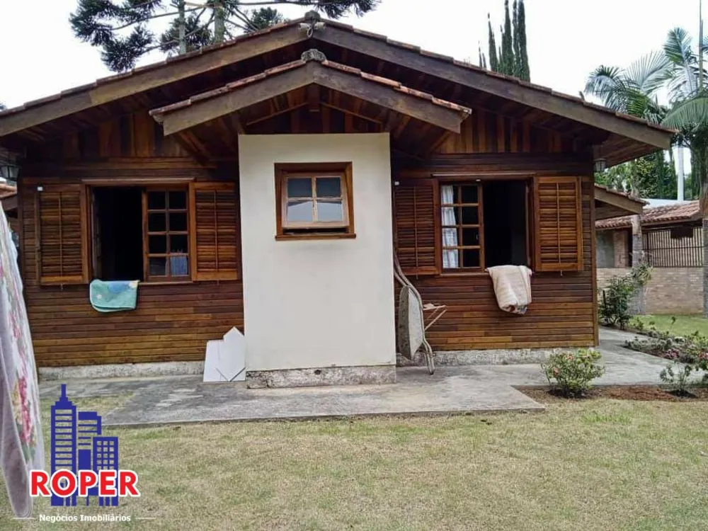 Chácara, 3 quartos, 1594 m² - Foto 1