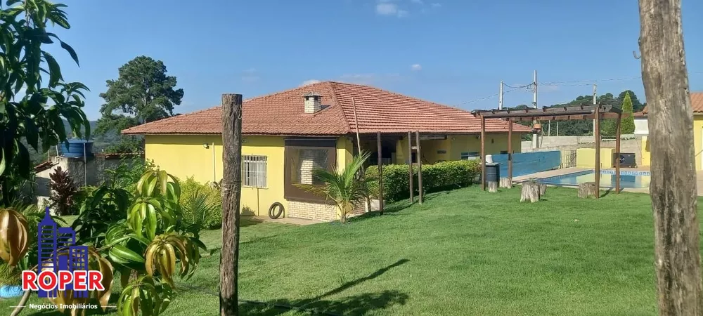 Chácara à venda com 3 quartos, 1600m² - Foto 2