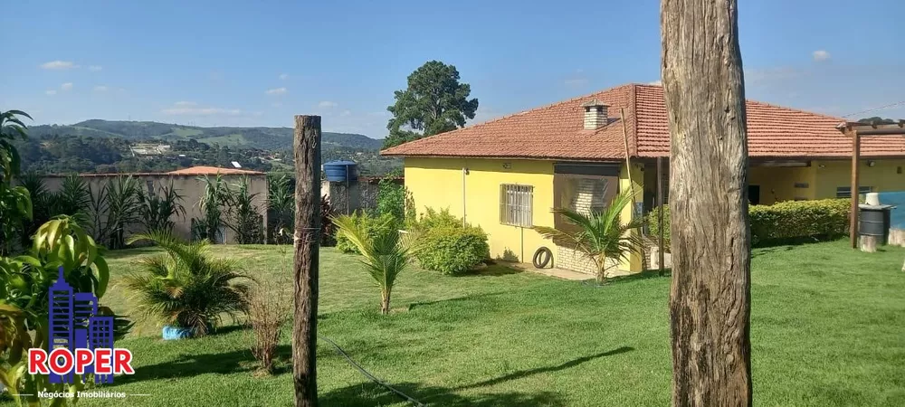 Chácara à venda com 3 quartos, 1600m² - Foto 1