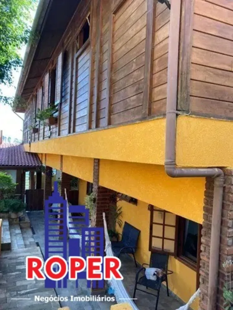 Chácara, 4 quartos, 2467 m² - Foto 1