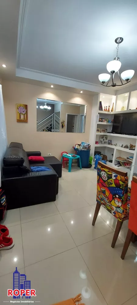 Casa à venda com 2 quartos, 70m² - Foto 4