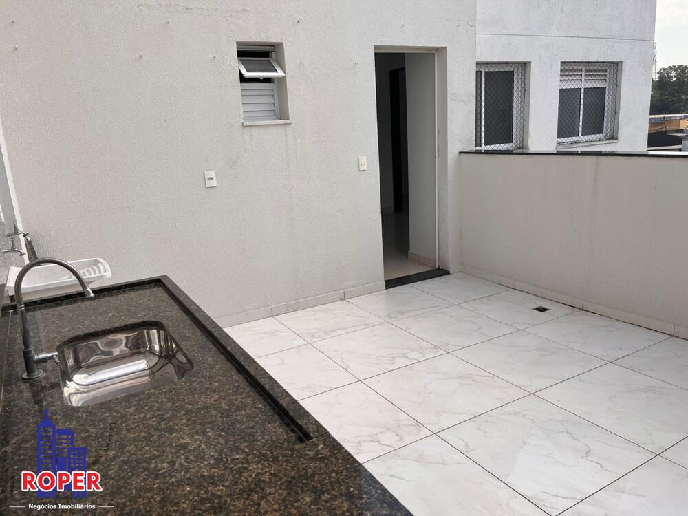 Cobertura à venda com 2 quartos, 99m² - Foto 2